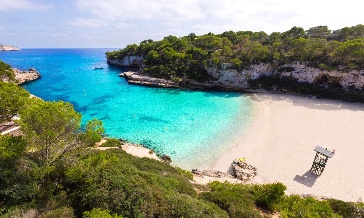 00407 europa spanien ballearen mallorca pauschalreise all inclusive cala llombards bucht mittelmeer baden sonne strand