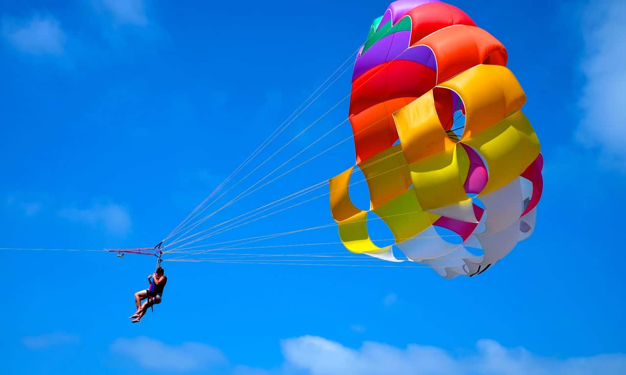 01063 wegde urlaub strandurlaub meer parasailing spaß fun sommer