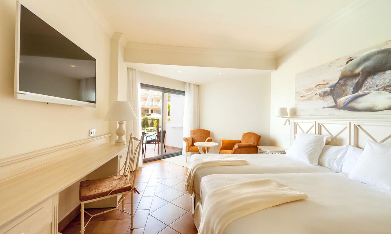 Iberostar_Costa De La luz_Andalucia Playa_ANP_SE_R DOUBLE_SWIM OUT POOL_D1608_001_low
