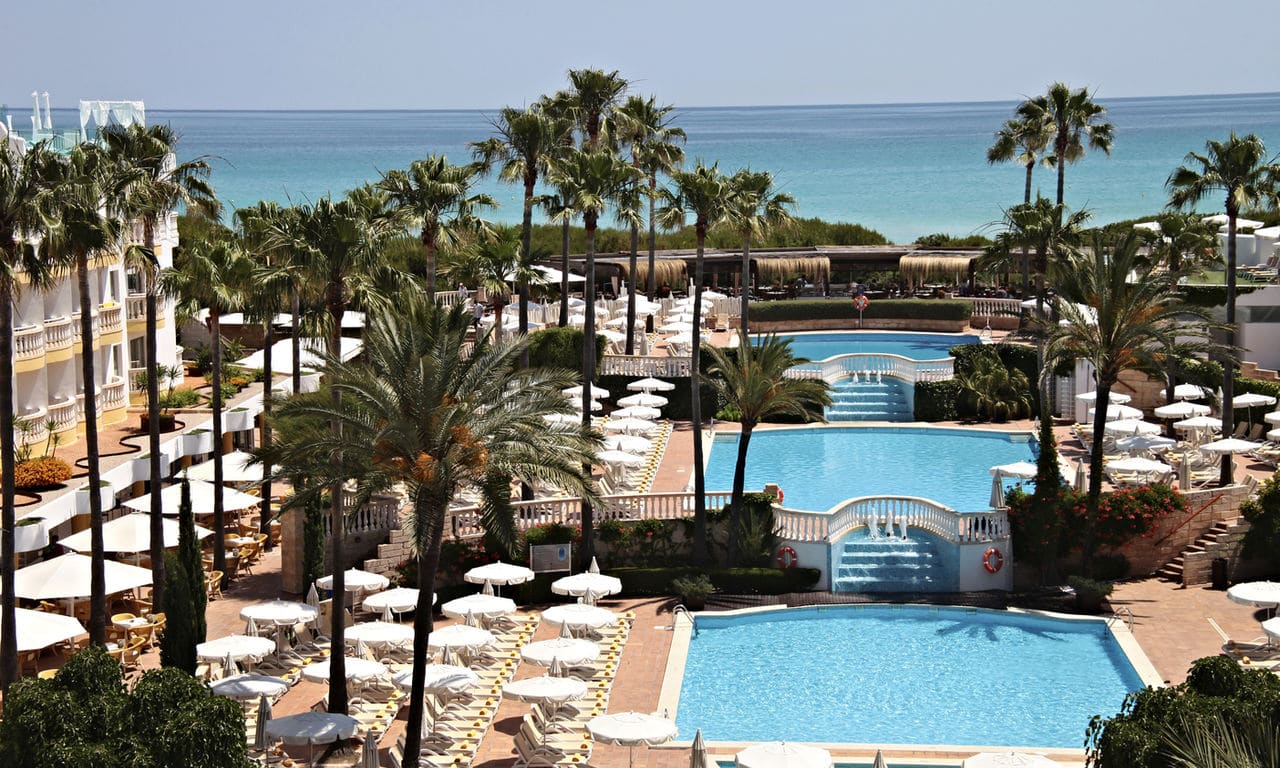 Iberostar_Mallorca_Albufera Playa_ABH_IB_POOL_MAIN_D1407_060_low