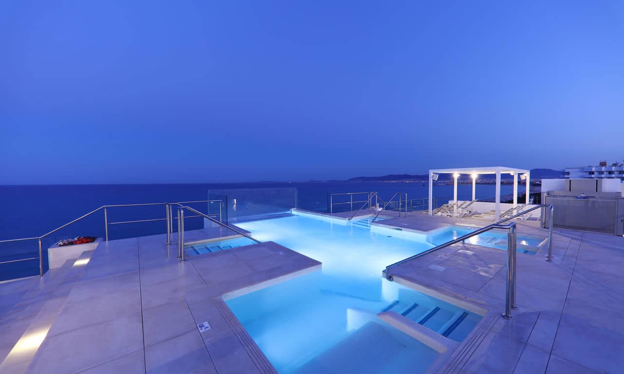 Iberostar_Mallorca_Bahia de Palma_BHP_IB_POOL_IN_D1707_002_low