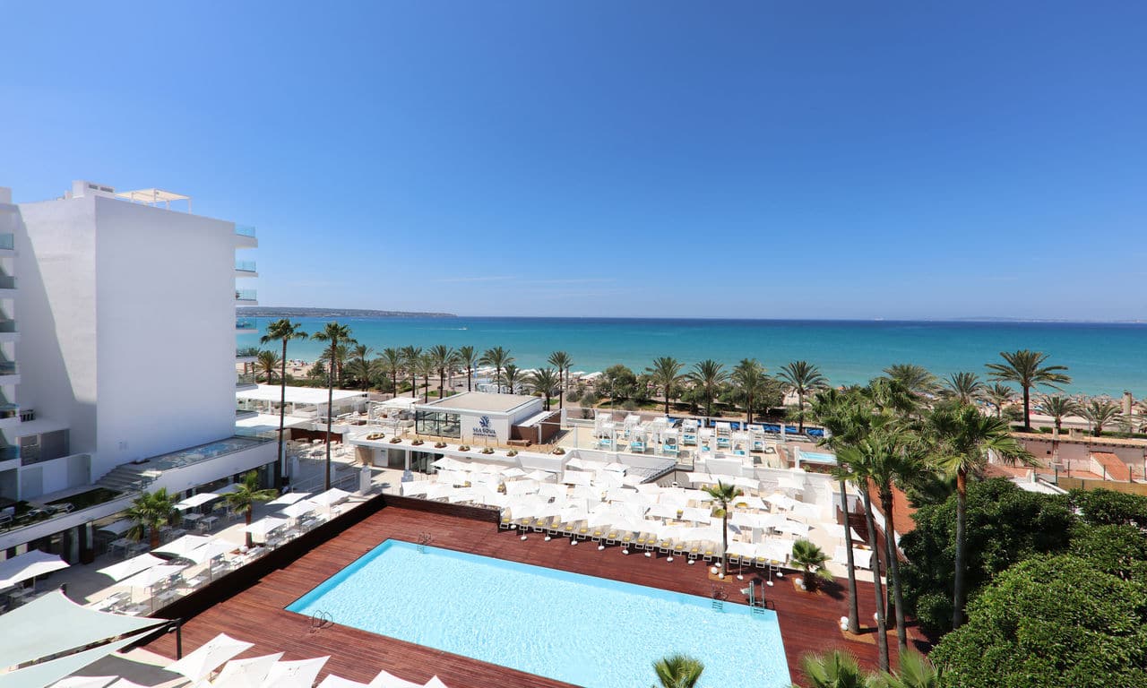Iberostar_Mallorca_Bahia de Palma_BHP_IB_POOL_MAIN_D1707_001_low