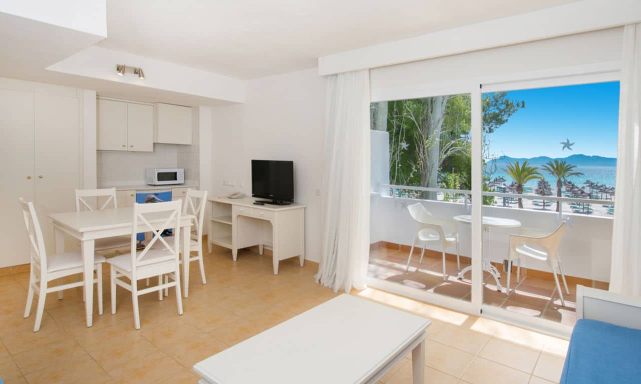 Iberostar_Mallorca_Ciudad Blanca Alcudia Apartamentos_BLA_IB_R SUITE_SIDE SEA VIEW_D1405_004_low
