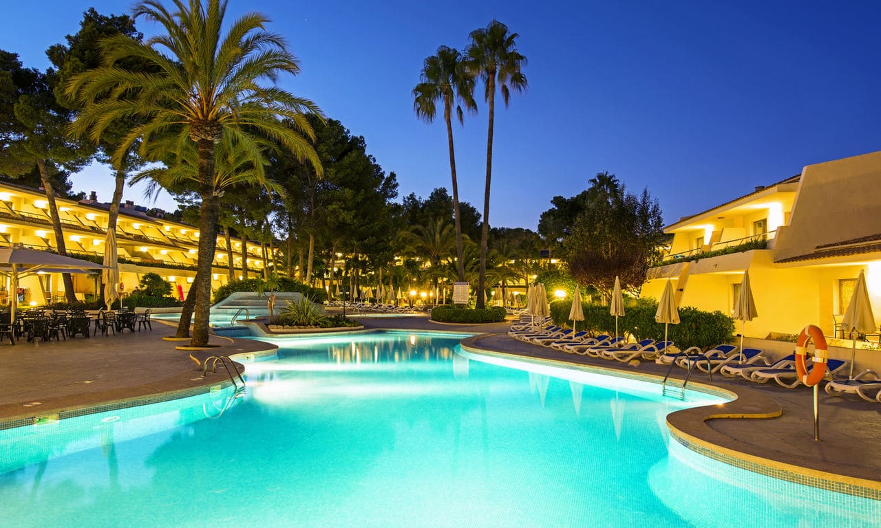 Iberostar_Mallorca_Pinos Park_PIN_IB_POOL_MAIN_D1307_046_low