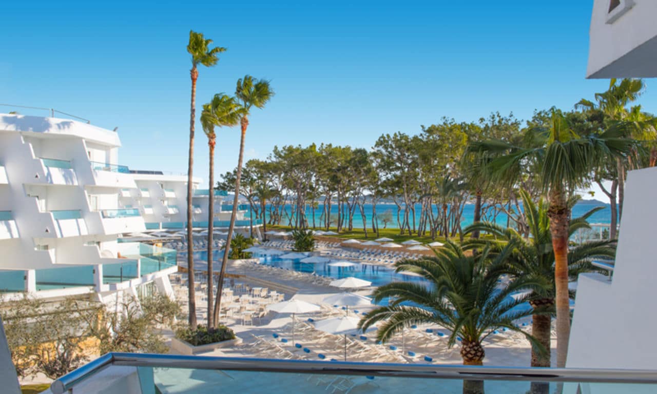 Iberostar_Mallorca_Playa de Muro Village_MUR_IB_R DOUBLE_POOL VIEW_D1803_002_low