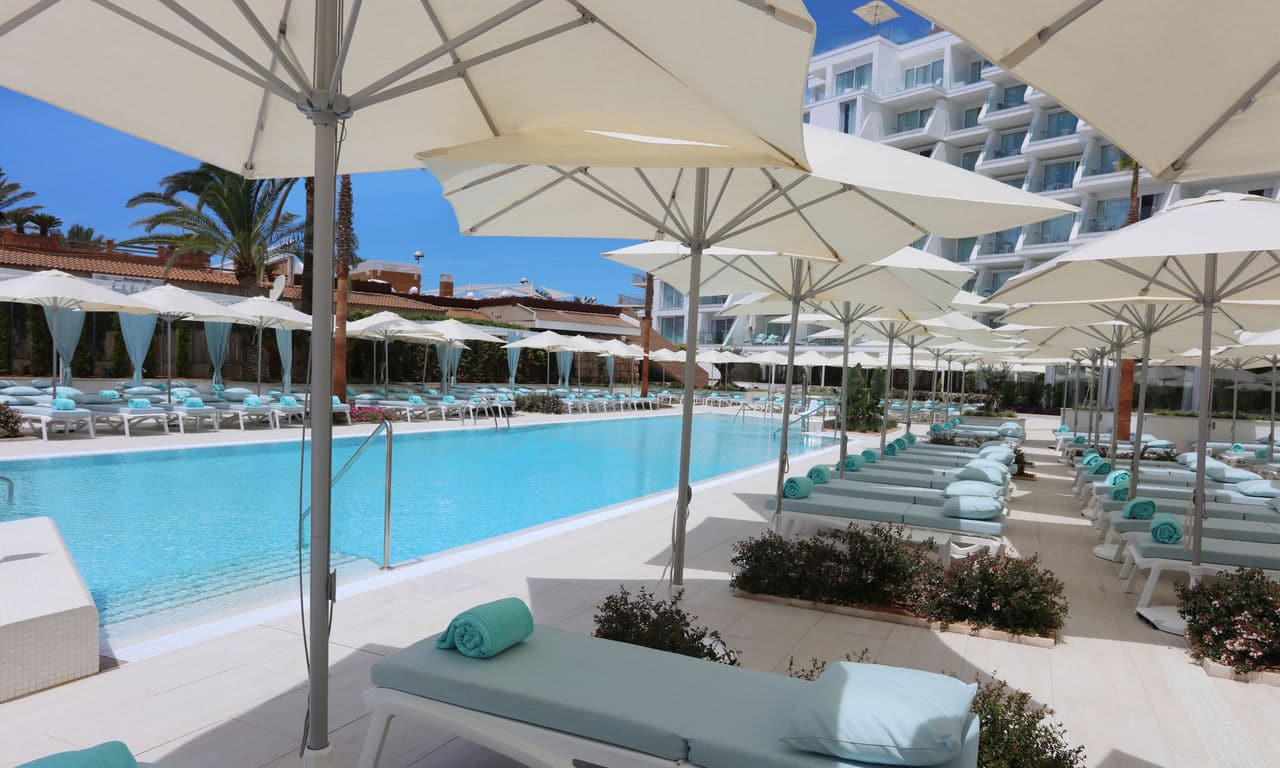 Iberostar_Mallorca_Playa de Palma_PDP_SE_POOL_MAIN_D1603_011_low