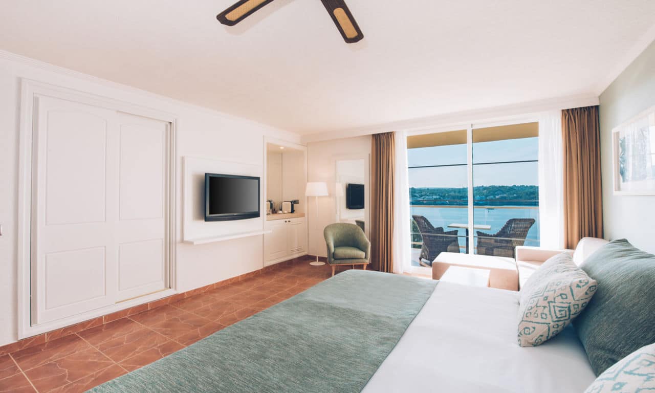 Iberostar_Mallorca_Suites Hotel Jardin del Sol_JAR_IB_STPR_ROOM_D1807_011_low