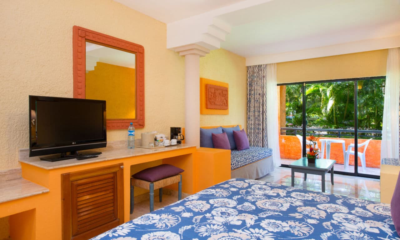 Iberostar_Mexiko_Hotel Tucan_TUC_IB_R JUNIOR SUITE_JSUITE_D1503_002_low