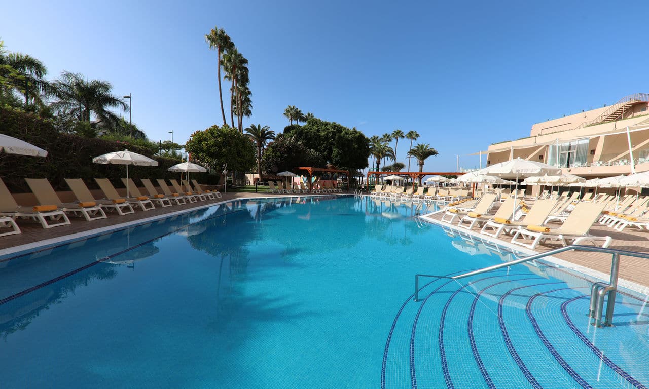 Iberostar_Teneriffa_Bouganville Playa_BOU_IB_POOL_A2_D1710_002_low