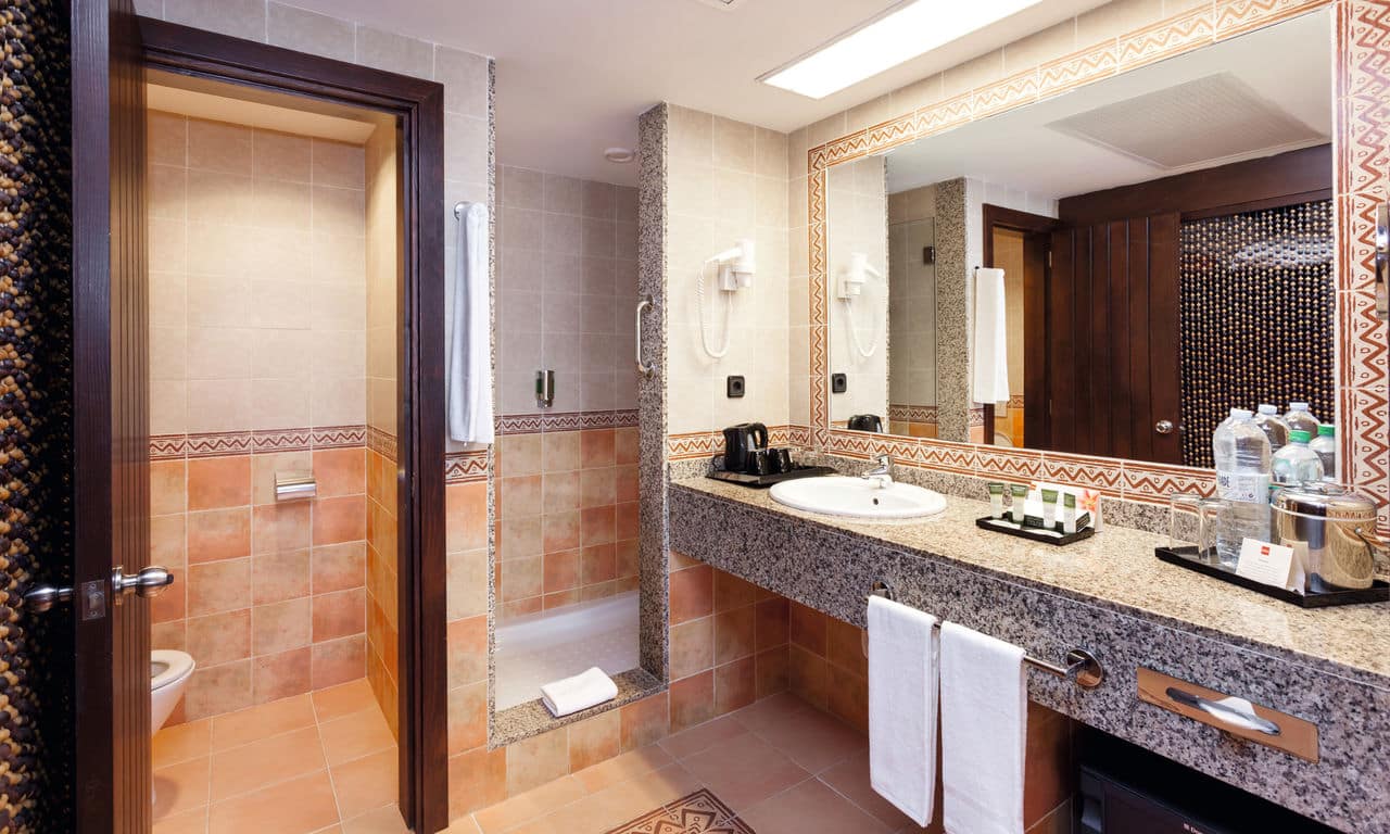 tou_17_168 bathroom double room adults only