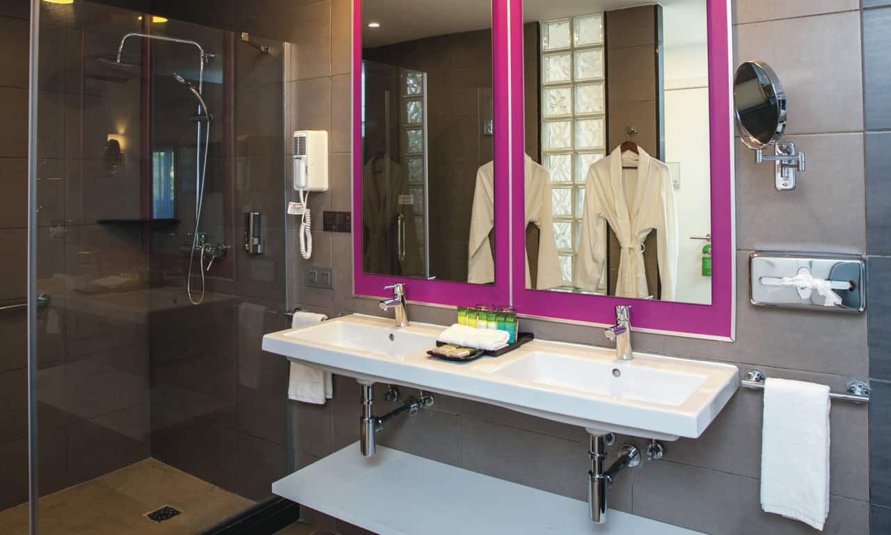 Dominikanische Republik - hotel Riu Palace Macao Adults only - Junior Suite Deluxe bad