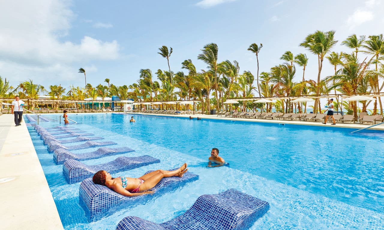 Dominikanische Republik - hotel Riu Palace Punta Cana - swimming pool