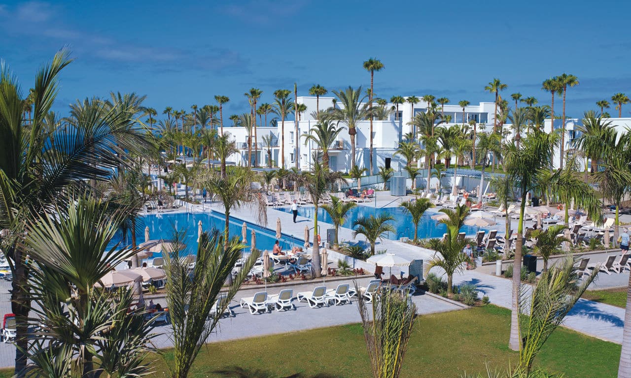 gran canaria - hotel Riu Palace meloneras - pool und hotel 02