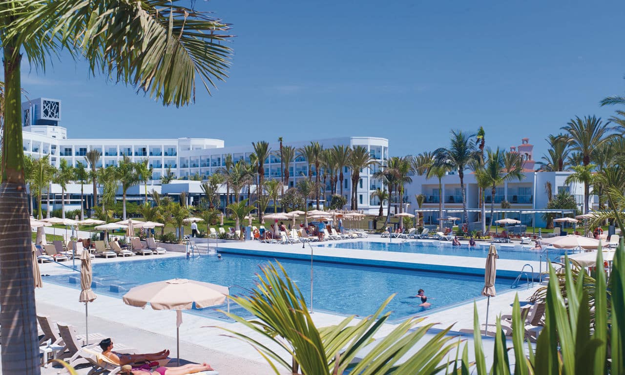 gran canaria - hotel Riu Palace meloneras - pool und hotel
