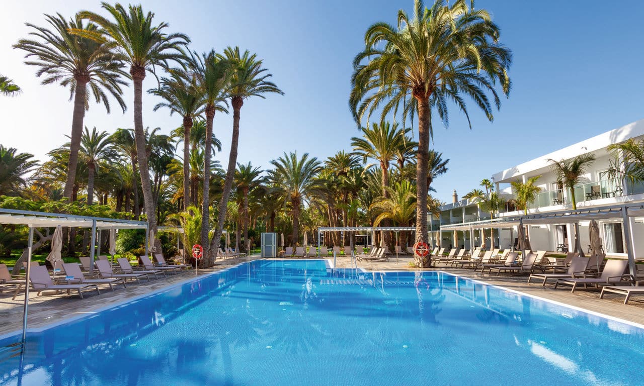 Gran Canaria - Hotel Riu Palace Oasis - swimming pool 02