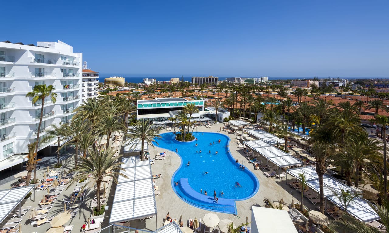 Gran Canaria - hotel Riu Papayas - Pool und hotelansicht