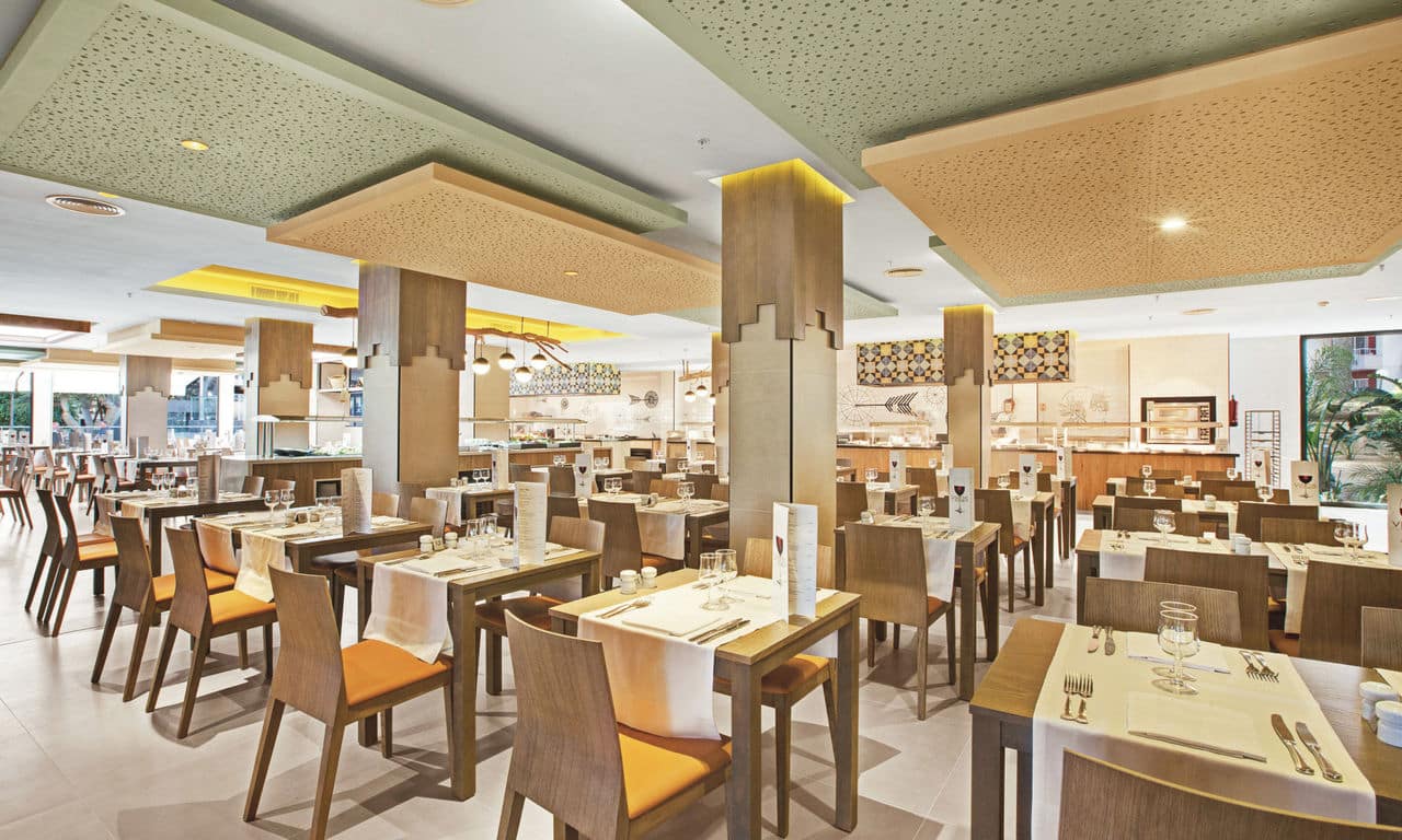 Hotel Riu Festival - Hauptrestaurant 2- Mallorca Playa De Palma