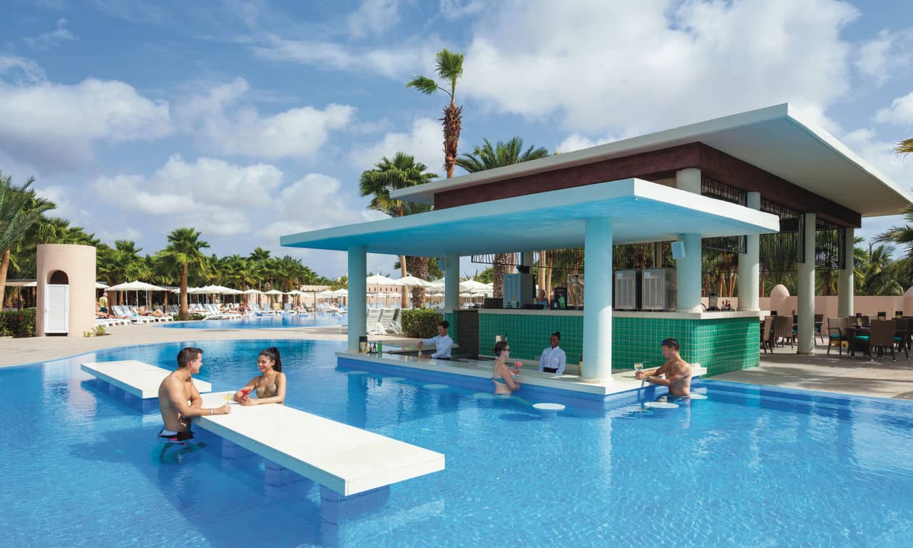 Kap Verde - hotel Riu Palace Cabo Verde - pool mit swim up bar
