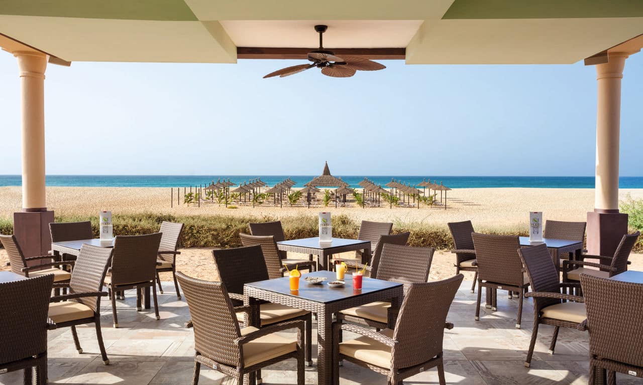 Kap Verde - hotel Riu Touareg - Poolside Bar und strand