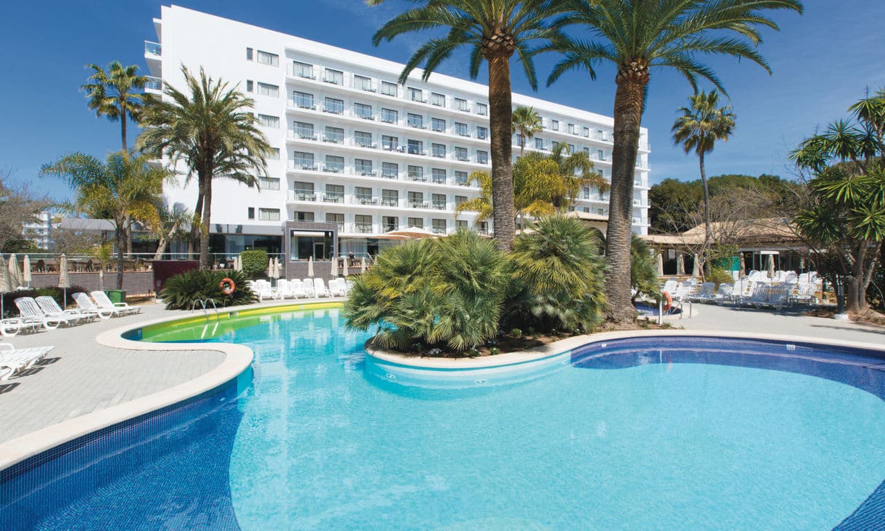 Mallorca - Hotel Riu Bravo - Hotel und Pool