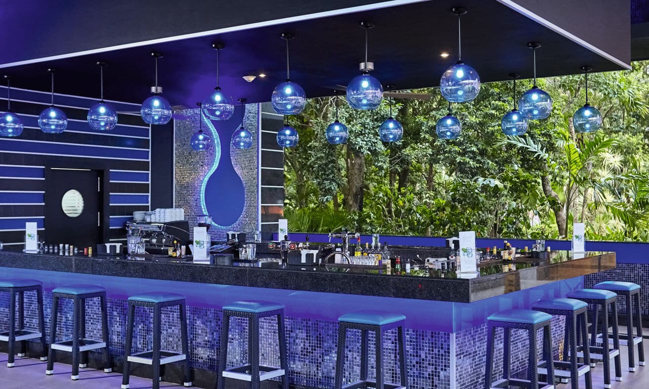 Mexiko playa del carmen - hotel Riu Tequila - Lounge Bar mit Terrasse