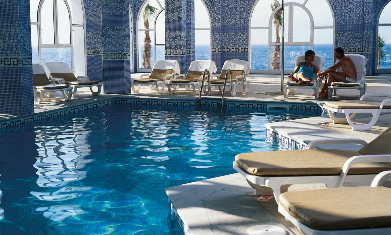 Portugal Madeira - hotel Riu Palace Madeira - Indoor Pool