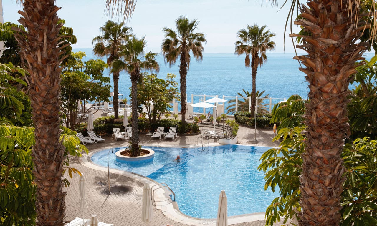 Portugal Madeira - hotel Riu Palace Madeira - pool und meerblick