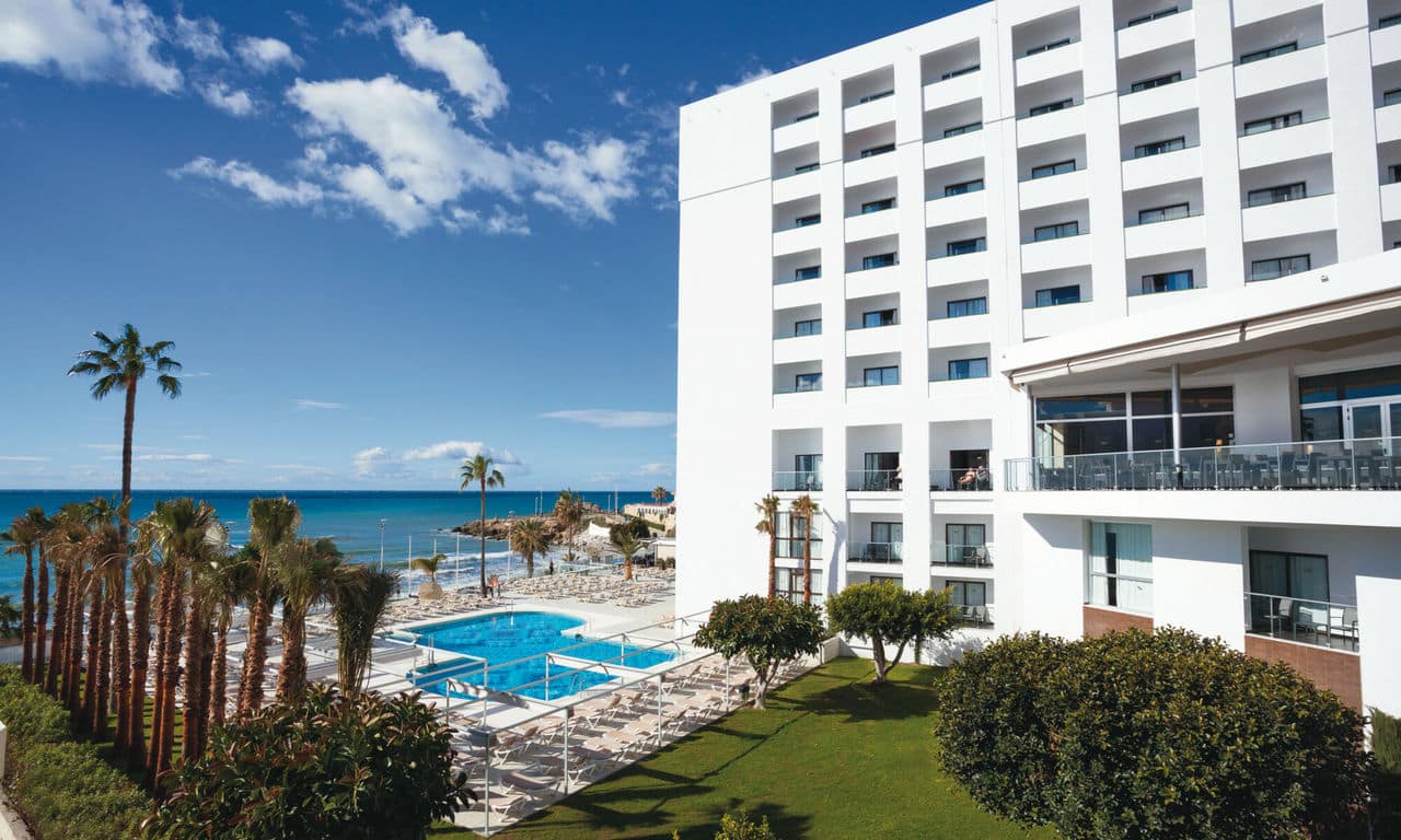 Spanien Costa Del Sol - Hotel Riu Monica - Hotel Pool und Strand