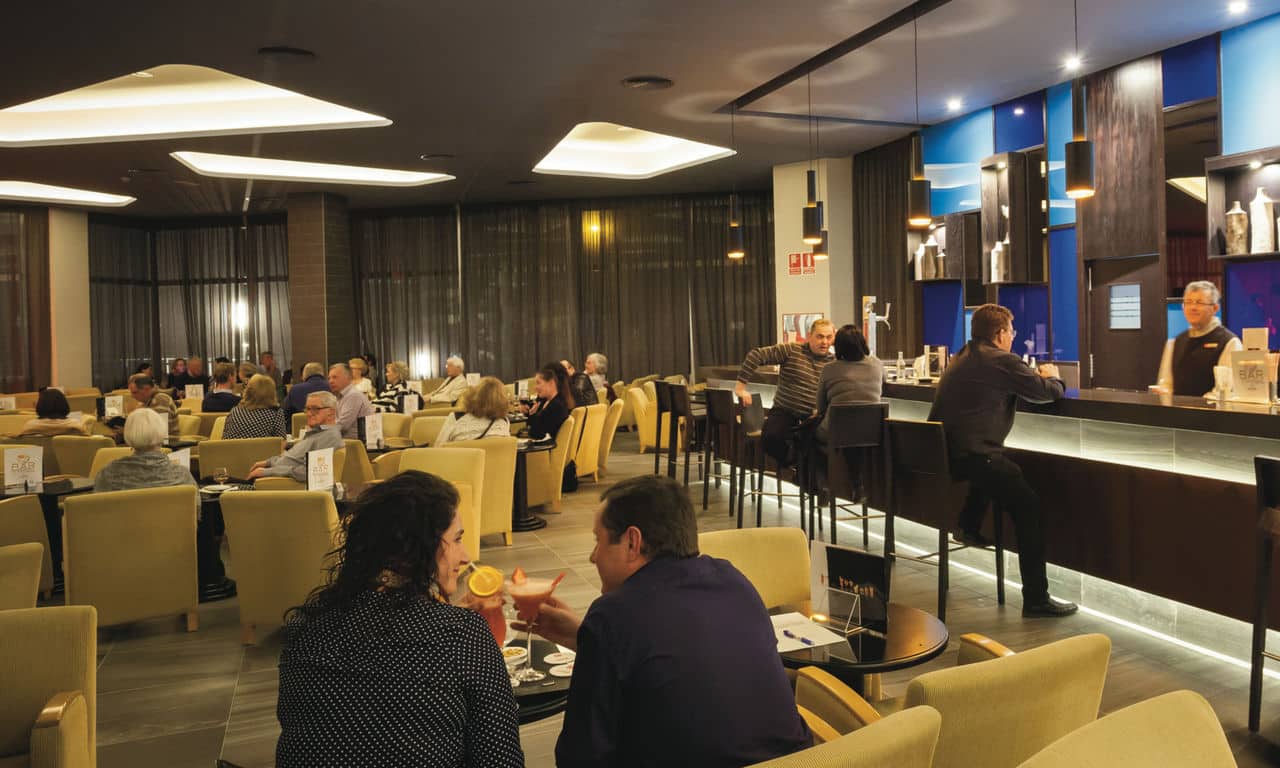 Spanien Costa Del Sol - Hotel Riu Monica - Lounge Bar