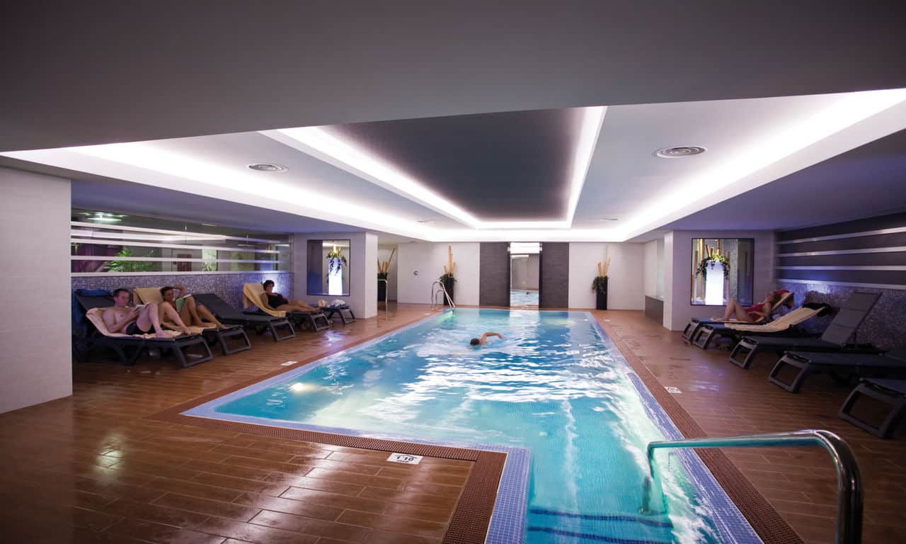 Spanien Costa Del Sol - Hotel RIU Nautilus - Innenpool 02