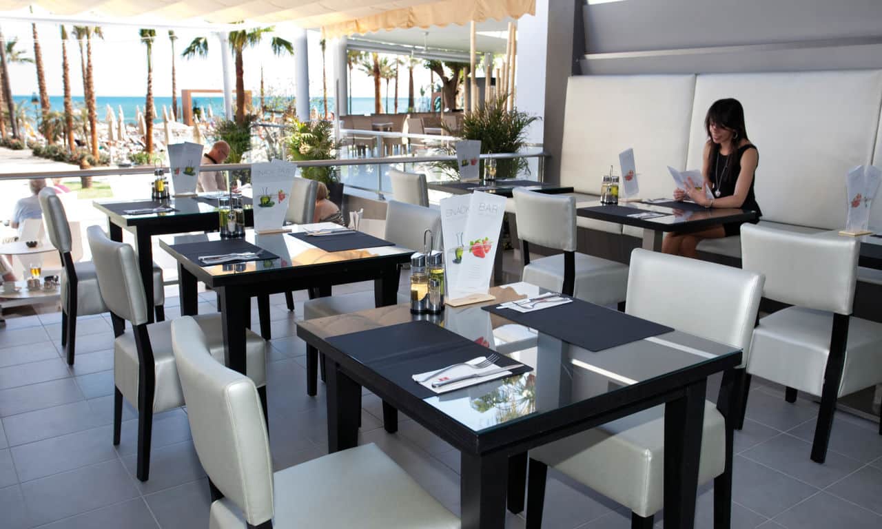 Spanien Costa Del Sol - Hotel RIU Nautilus - Poolside Snack Bar