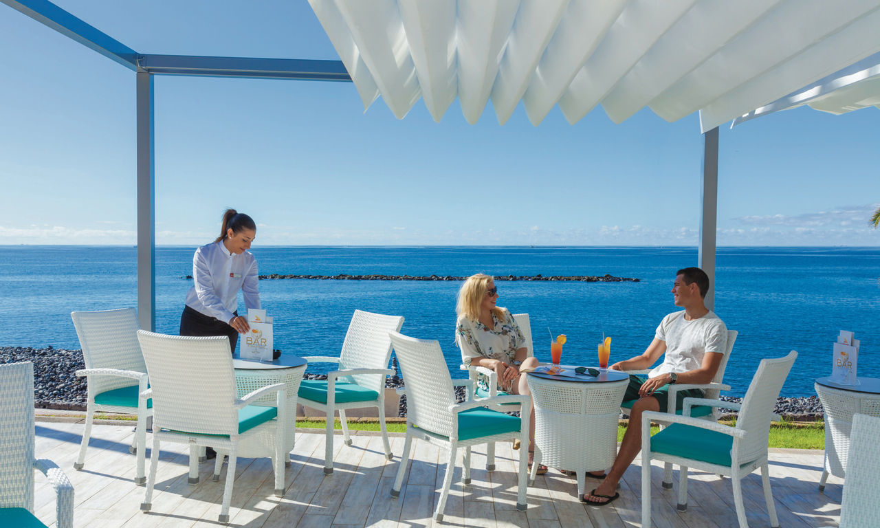 Teneriffa - hotel Riu Arecas Adults only - Poolside Bar