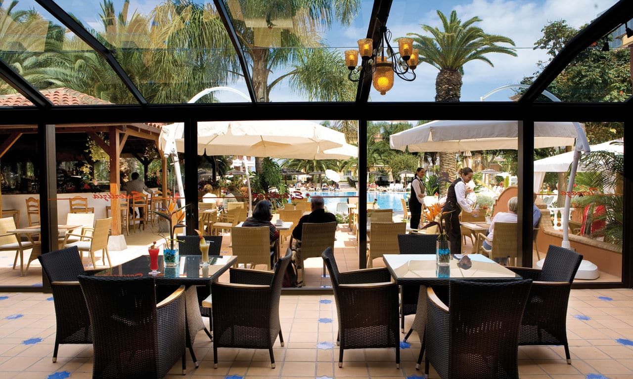 Teneriffa - hotel Riu Garoe - Poolside Snackbar