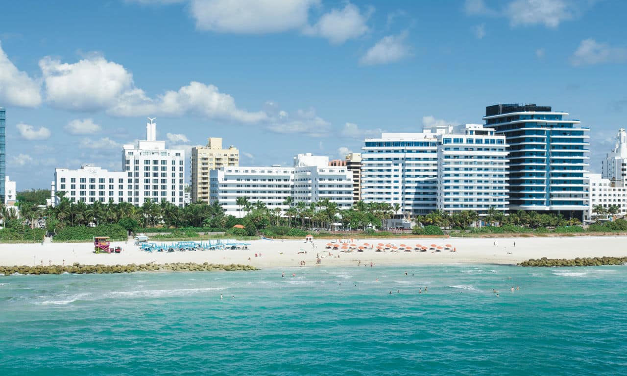 USA - Florida - Miami - hotel Riu Plaza Miami Beach - hotelanlage am strand miami beach 01