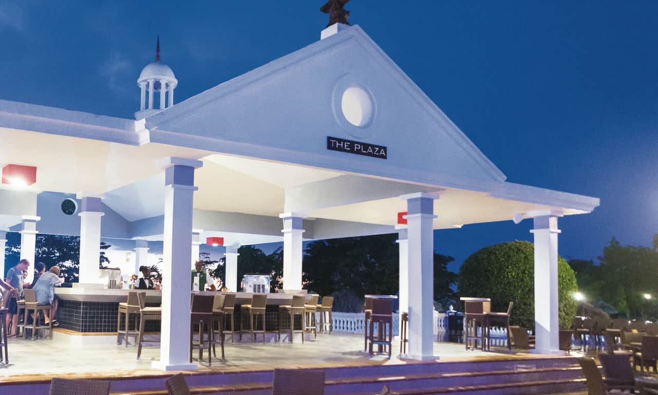 jamaika negril hotel riu negril bar _the plaza_