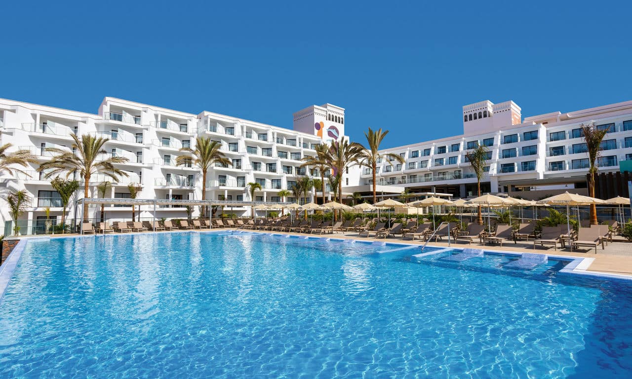 kanaren teneriffa hotel riu buenavista pool und hotelansicht