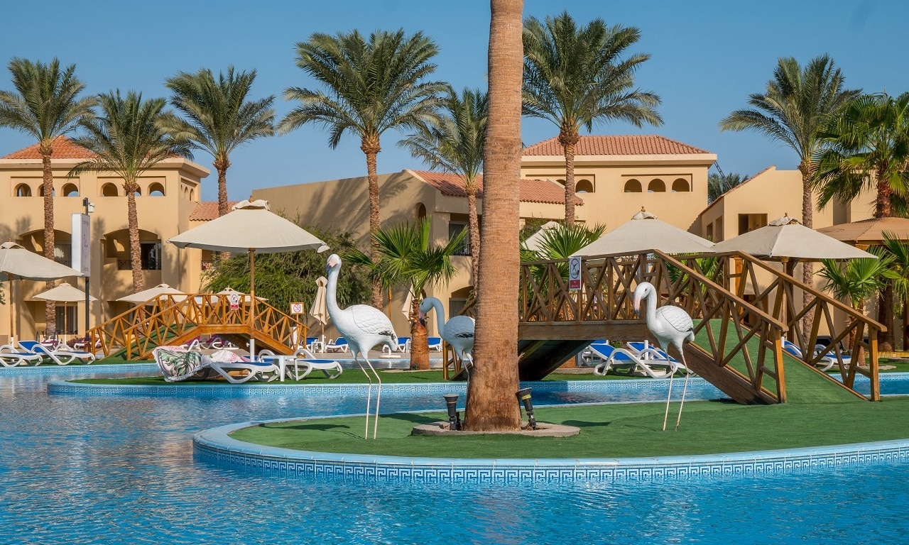 aegypten hurghada makadi bay cleapatra luxury resort pool flamingo island
