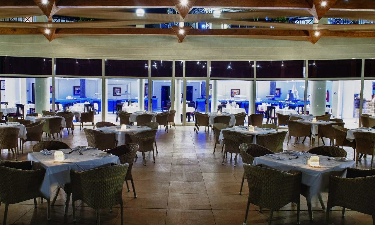 aegypten hurghada makadi bay cleapatra luxury resort waterfront restaurant 2