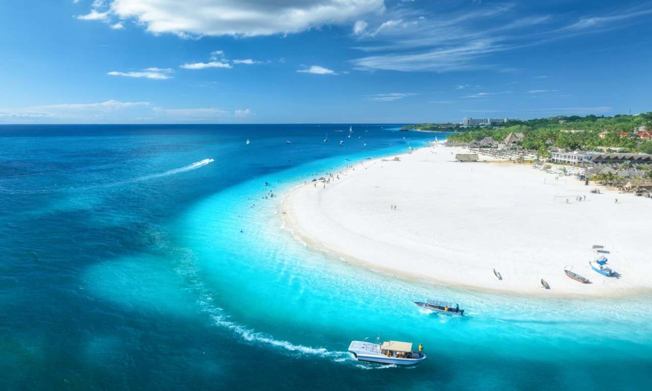 Sultan Sands Island Resort
